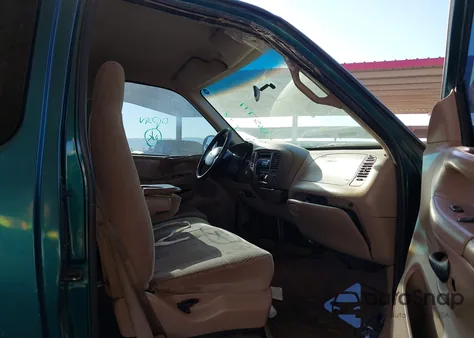 1998 Ford F-150 Lariat/Standard/Xl/Xlt z USA, uszkodzony, nr VIN 1FTRX18L2WKB65777